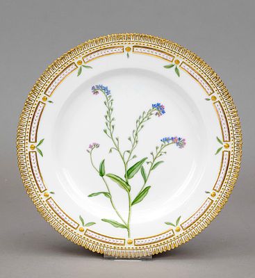 Plate, Royal Copenhagen, marked 1965, 1st choice, from the famous Flora Danica service 
