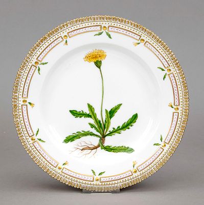 Plate, Royal Copenhagen, marked 1969-73, 1st choice, from the famous Flora Danica service 