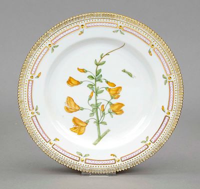 Plate, Royal Copenhagen, marked 1974-78, 1st choice, from the famous Flora Danica service 