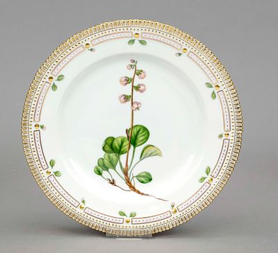 Plate, Royal Copenhagen, marked 1969-73, 1st choice, from the famous Flora Danica service 