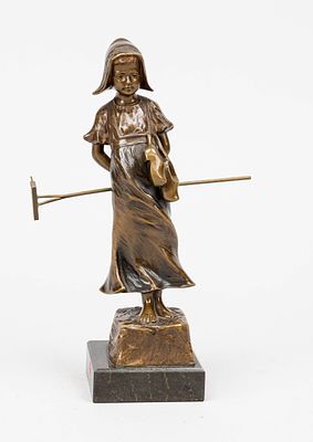 Johan Pilar (1870-1930), Dutch girl in traditional costume with rake, patinated bronze on 