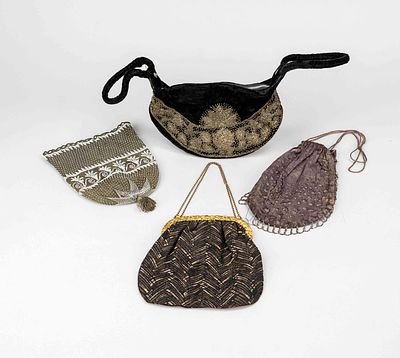 4 evening handbags, 19th/20th century, textile with glass bead trim. 1 x with gold-plated brass 