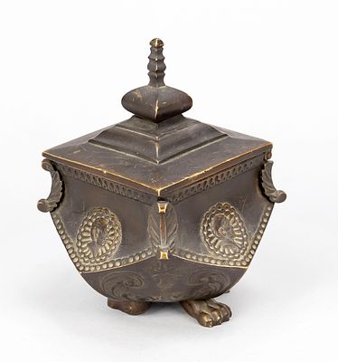 Inkwell, 19th century, bronze. Body with relief decoration on four lion feet (somewhat loose) 