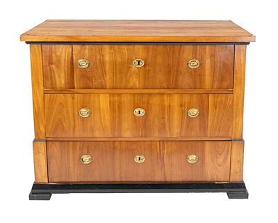 Biedermeier chest of drawers, early 19th century, cherry wood, straight body with three drawers 