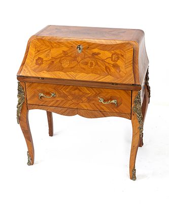Italian ladies' secretary, period furniture, 20th century, walnut and other fine woods veneered 
