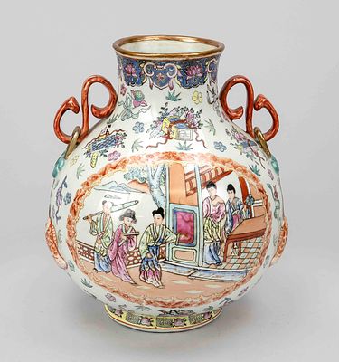 Famille rose vase, China, 20th century, body divided into two large reserves with courtly 