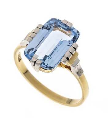 Synthetic spinel ring GG/WG 585/000 with a synthetic spinel faceted in a rounded emerald cut 