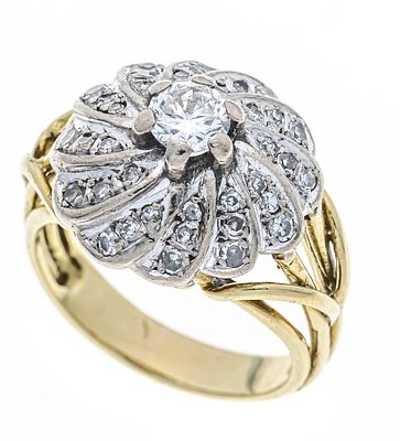 Brilliant-cut ring, circa 1940, GG/WG 585/000, unstamped, tested, with one brilliant-cut 