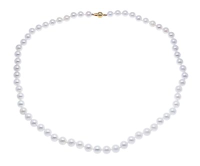 Akoya pearl necklace with ball clasp GG 585/000, strand of white Akoya pearls 6.8 mm, L. 45 cm, 27 g