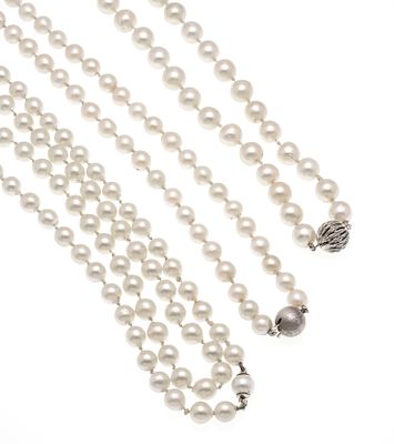 3-piece Akoya pearl set with ball clasp closures: 1 x 925/000 silver, 1 x 835/000 silver, and 1 