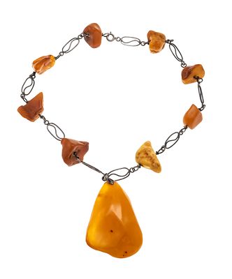 Amber necklace in silver, set with 9 roughly cut amber elements in butterscotch colors 56 x 38 