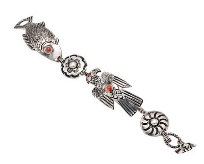 Deodat von Kleist bracelet, 835/000 silver, featuring large curved hunting motifs, set with 2 