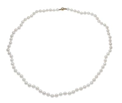 Akoya pearl necklace with a GG 585/000 ball clasp and a strand of 6 mm white Akoya pearls, L. 