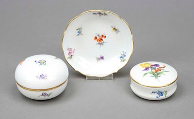 Three pieces, Meissen, round bowl (Mokka-UT), Knaufschwerter 1850–1924, first-grade, &Oslash; 10.5 cm 