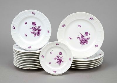 Set of 19 plates, Nymphenburg, marks from 1910, Ozier form, floral camaieu painting in purple 