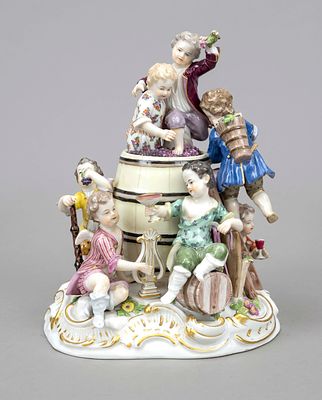 Group of Winegrowers, Meissen, mark after 1934, 1st choice, design Johann Joachim Kaendler and 