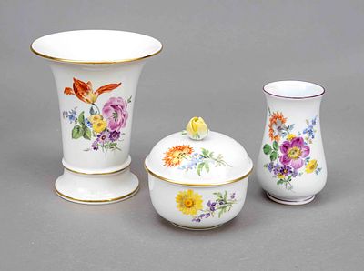 Set of three pieces, Meissen, 20th century, second-grade and Deputat, each with polychrome 