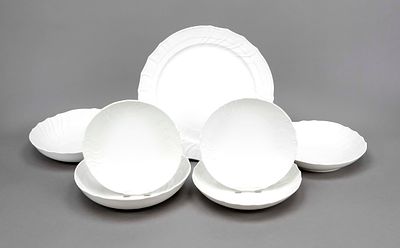 Six shallow round bowls and a serving plate, KPM Berlin, 20th century, second-grade, Neuozier 