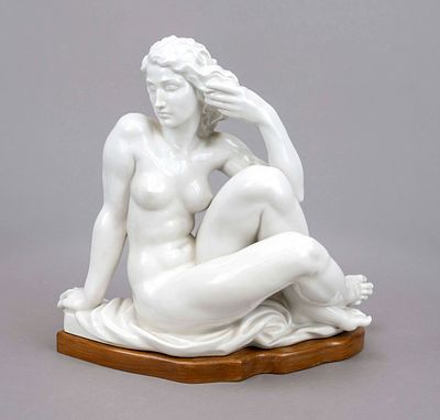 Contemplative Woman, Meissen, mark after 1934, deputy, female nude seated on a curved plinth 