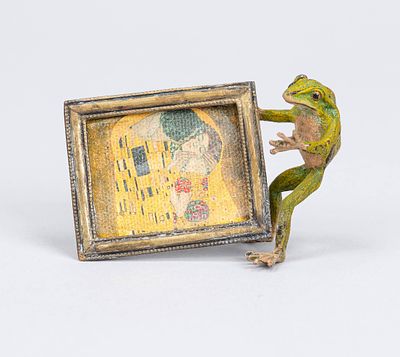 Viennese bronze, 20th century, polychrome cold-painted bronze in the form of a frog presenting 