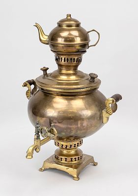 Samovar, probably Russia, ca. 1900, brass. Handles of turned wood, with matching small pot on 