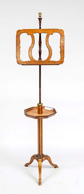 Music stand, 19th/20th century, mahogany. Trefoil base, faceted tabletop, music rest with 