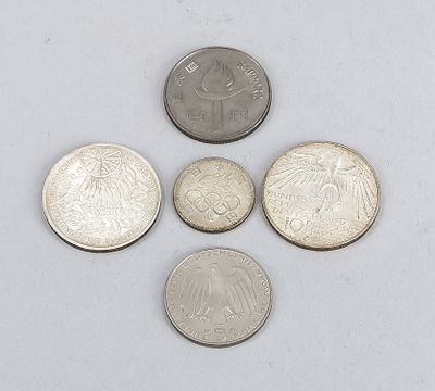 5 coins, 20th century. 3 x silver: 2 x 10 Mark FRG 1987 and 1972. 1 x 100 yen, Japan 1964. 