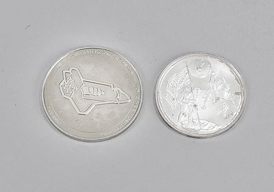 2 coins on the theme of space travel, 20th century. 1 x commemorative coin Spacelab 1 Mission 