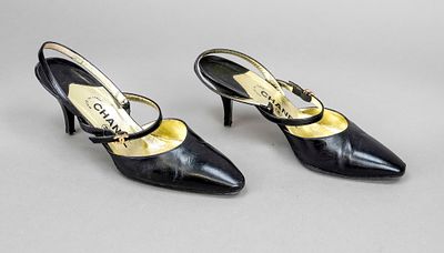 Chanel, vintage slingback pumps, black leather and other materials, rounded toe 