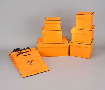 Hermes, 18 original boxes, various sizes (5 pieces: 12.5 x 26.5 x 15.5 cm / 5 pieces: 11 x 16.5 