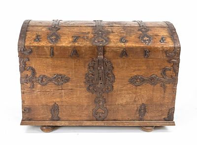 Baroque dowry chest, dated 1761, oak with iron bands and fittings, lock missing, 80 x 115 x 65 cm