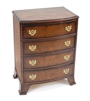 English chest of drawers, 20th century, mahogany, slightly curved body with four drawers, 72 x 