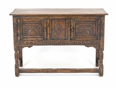 Small sideboard, 18th century, oak, stilted frame, body with three doors, 77 x 107 x 33 cm