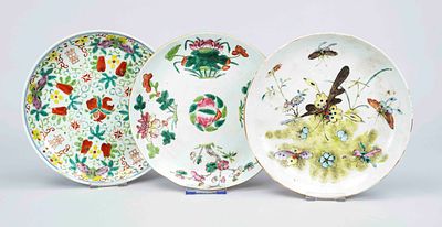 3 plates, China, Republican era. Various decorations, slightly worn, 1 with a small hairline 