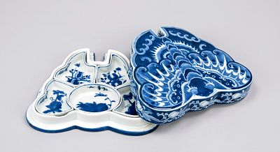 Blue-and-white sweet meat set with butterfly-shaped lid, China, 19th/20th century, with 5 
