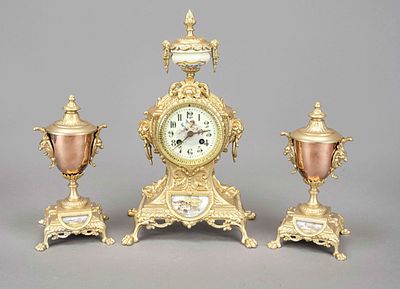 Clock set, France - 2nd half of the 19th century, crowned by a vase, featuring a porcelain 