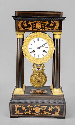 Portal clock, 2nd half of the 19th century, in polished walnut with linden wood inlays, columns 