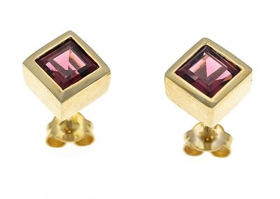 Garnet stud earrings GG 585/000 with 2 faceted garnet squares 4.7 mm, D 7 mm, 3.3 g