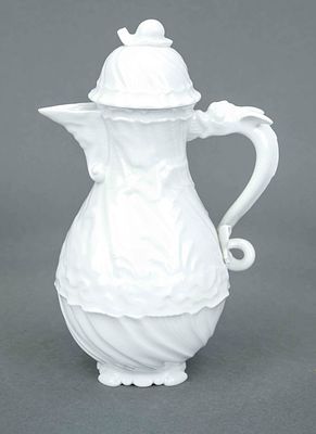 Coffee pot, Meissen, late 20th century, first-grade quality, re-creation of the famous Swan 