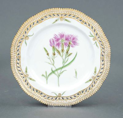 Plate, Royal Copenhagen, Denmark, 2nd half of the 20th century, from the Flora Danica service 