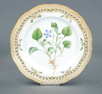 Plate, Royal Copenhagen, Denmark, 2nd half of the 20th century, from the Flora Danica service 