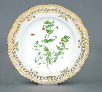 Plate, Royal Copenhagen, Denmark, 2nd half of the 20th century, from the Flora Danica service 