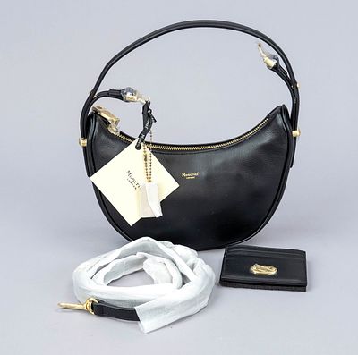 Moncrief, Hattie Set, black fine-grained leather, gold-colored hardware, single adjustable 