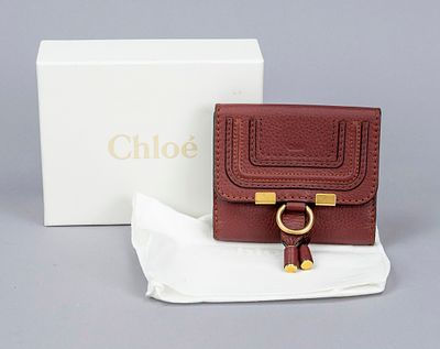 Chlo&eacute;, Marcie Small Leather Wallet, wine-red coarse-grained leather, gold-tone hardware 