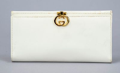 Gucci, vintage wallet, cream-white smooth leather, gold-tone hardware, flap closure with logo 