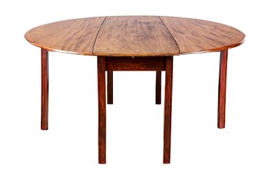 Folding table. England, 19th century. Mahogany, 74 x 154 x 145 cm., The furniture is located at 