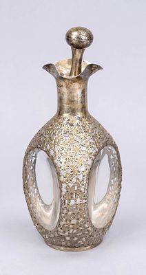 Carafe with silver mountings, China, circa 1900, master’s mark Tackhing, Hong Kong, silver 