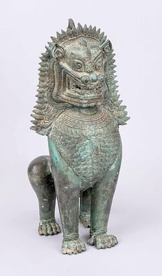 Large guardian lion, Thailand, solid bronze, H. 42 cm