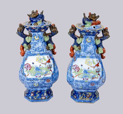 Pair of large decorative lidded vases, China, 20th century, faceted and slightly compressed 