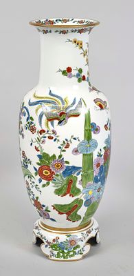Large vase on a pedestal, China, 20th century, all-around decoration featuring a phoenix, qilin 